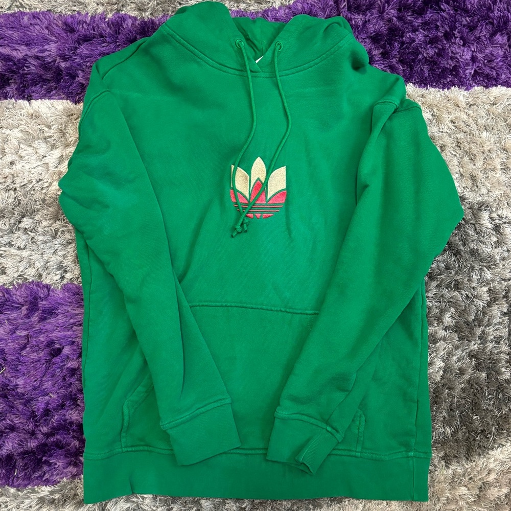 Green adidas hoodie!💚